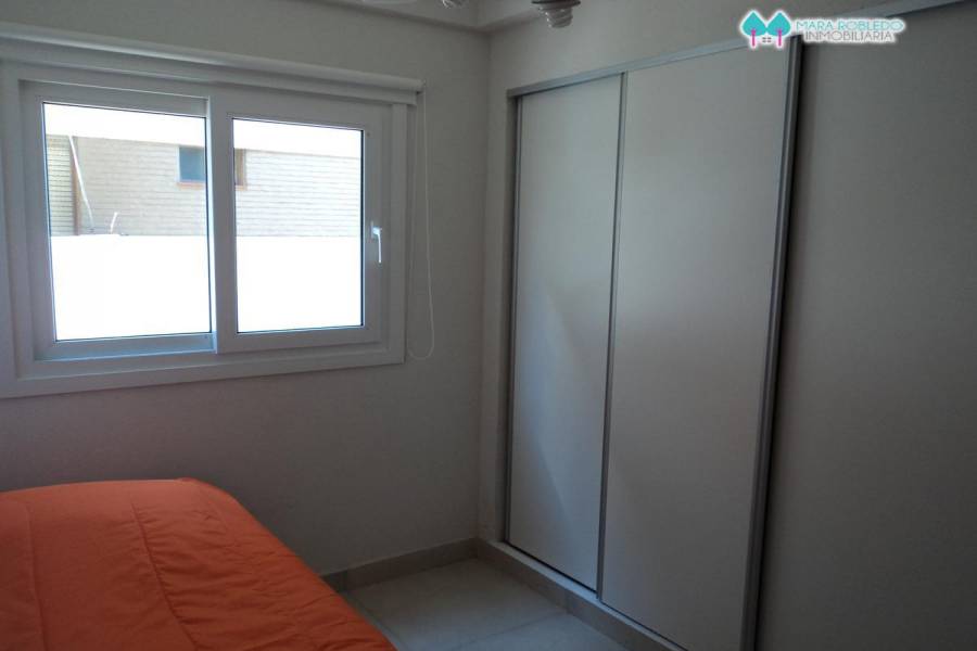 Pinamar,Buenos Aires,Argentina,2 Bedrooms Bedrooms,1 BañoBathrooms,Apartamentos,TRITONES ,1,5720