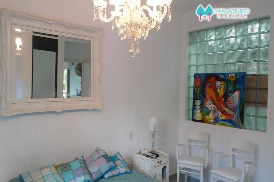 Pinamar,Buenos Aires,Argentina,2 Bedrooms Bedrooms,2 BathroomsBathrooms,Apartamentos,AV BUNGE,5733