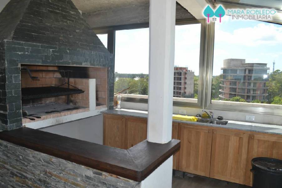 Pinamar,Buenos Aires,Argentina,2 Bedrooms Bedrooms,2 BathroomsBathrooms,Apartamentos,AV BUNGE,5733