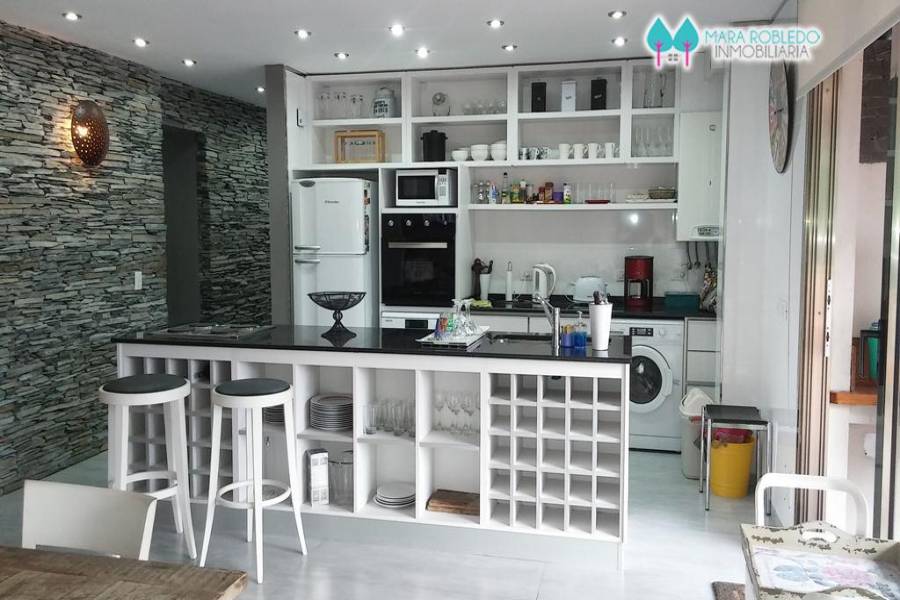 Pinamar,Buenos Aires,Argentina,2 Bedrooms Bedrooms,2 BathroomsBathrooms,Apartamentos,AV BUNGE,5733