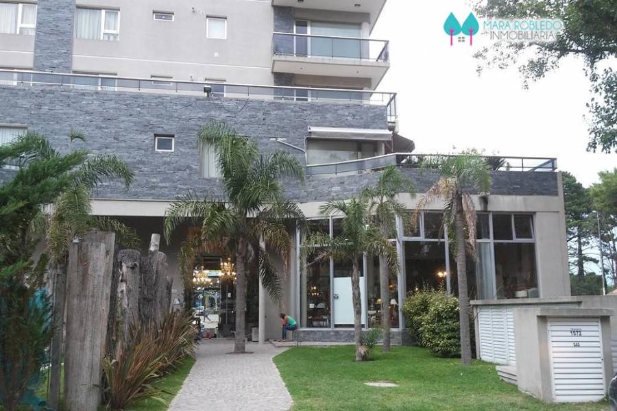 Pinamar,Buenos Aires,Argentina,2 Bedrooms Bedrooms,2 BathroomsBathrooms,Apartamentos,AV BUNGE,5733
