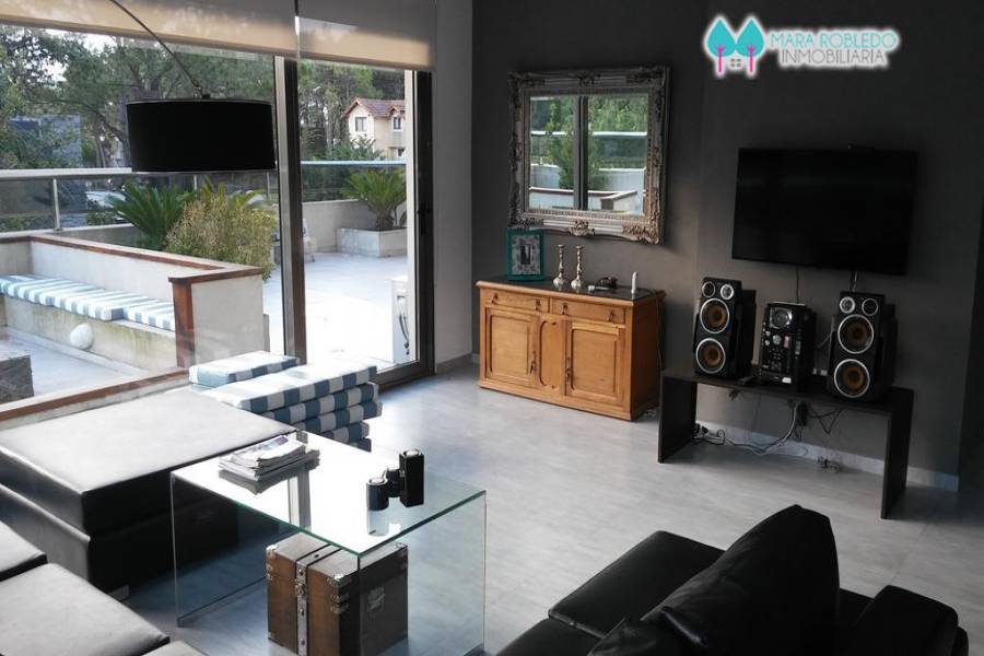 Pinamar,Buenos Aires,Argentina,2 Bedrooms Bedrooms,2 BathroomsBathrooms,Apartamentos,AV BUNGE,5733