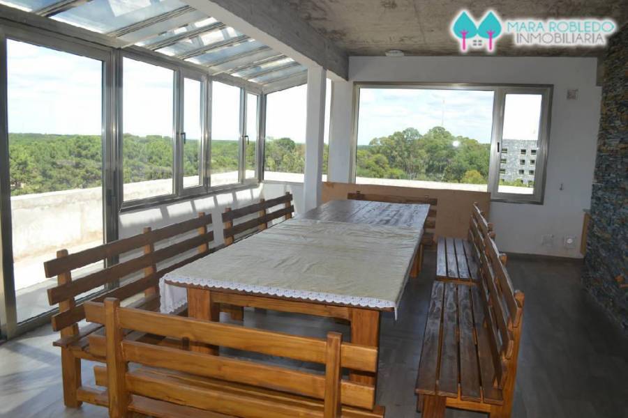 Pinamar,Buenos Aires,Argentina,2 Bedrooms Bedrooms,2 BathroomsBathrooms,Apartamentos,AV BUNGE,5733