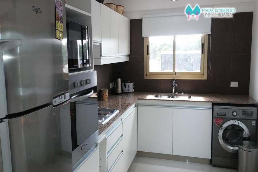 Pinamar,Buenos Aires,Argentina,2 Bedrooms Bedrooms,2 BathroomsBathrooms,Apartamentos,AV BUNGE,5735