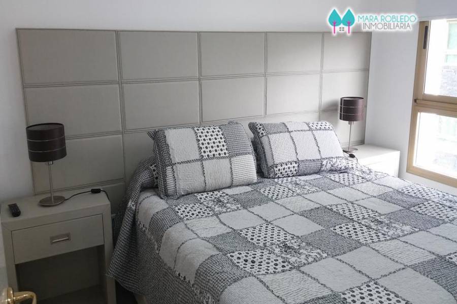 Pinamar,Buenos Aires,Argentina,2 Bedrooms Bedrooms,2 BathroomsBathrooms,Apartamentos,AV BUNGE,5735