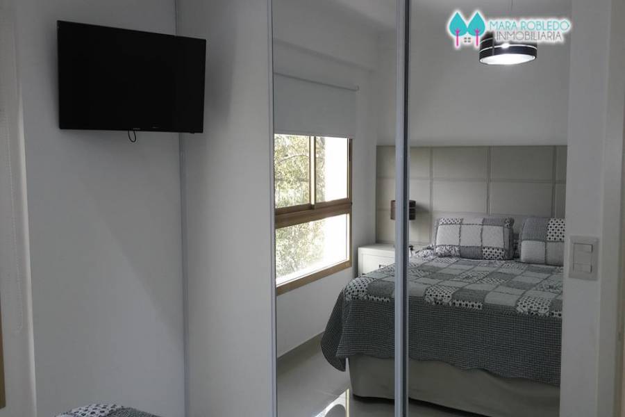 Pinamar,Buenos Aires,Argentina,2 Bedrooms Bedrooms,2 BathroomsBathrooms,Apartamentos,AV BUNGE,5735