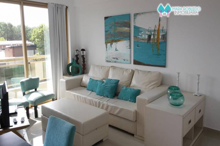 Pinamar,Buenos Aires,Argentina,2 Bedrooms Bedrooms,2 BathroomsBathrooms,Apartamentos,AV BUNGE,5735