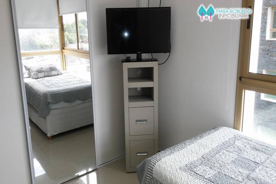 Pinamar,Buenos Aires,Argentina,2 Bedrooms Bedrooms,2 BathroomsBathrooms,Apartamentos,AV BUNGE,5735