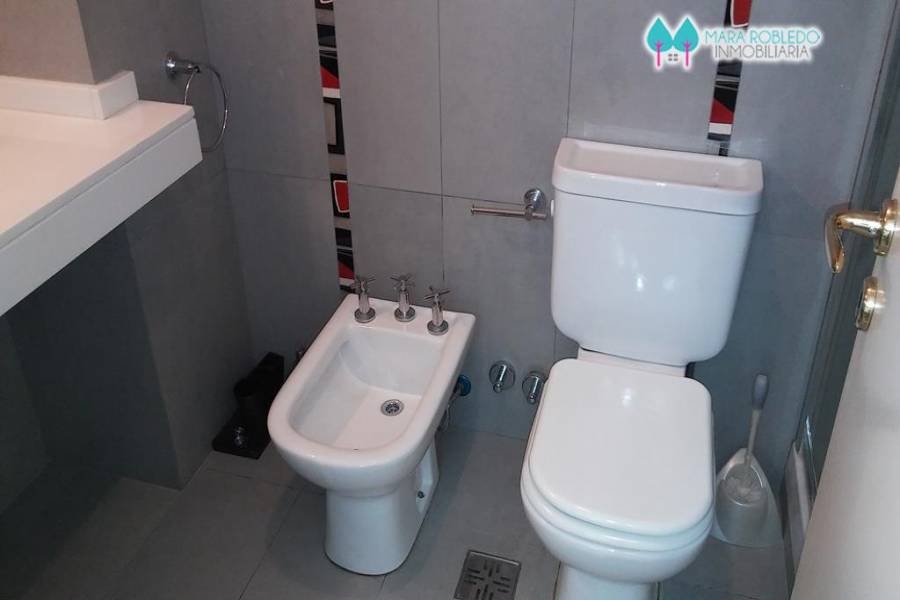 Pinamar,Buenos Aires,Argentina,2 Bedrooms Bedrooms,2 BathroomsBathrooms,Apartamentos,AV BUNGE,5735