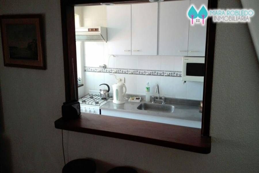 Pinamar,Buenos Aires,Argentina,2 Bedrooms Bedrooms,1 BañoBathrooms,Apartamentos,AV MAR,2,5743