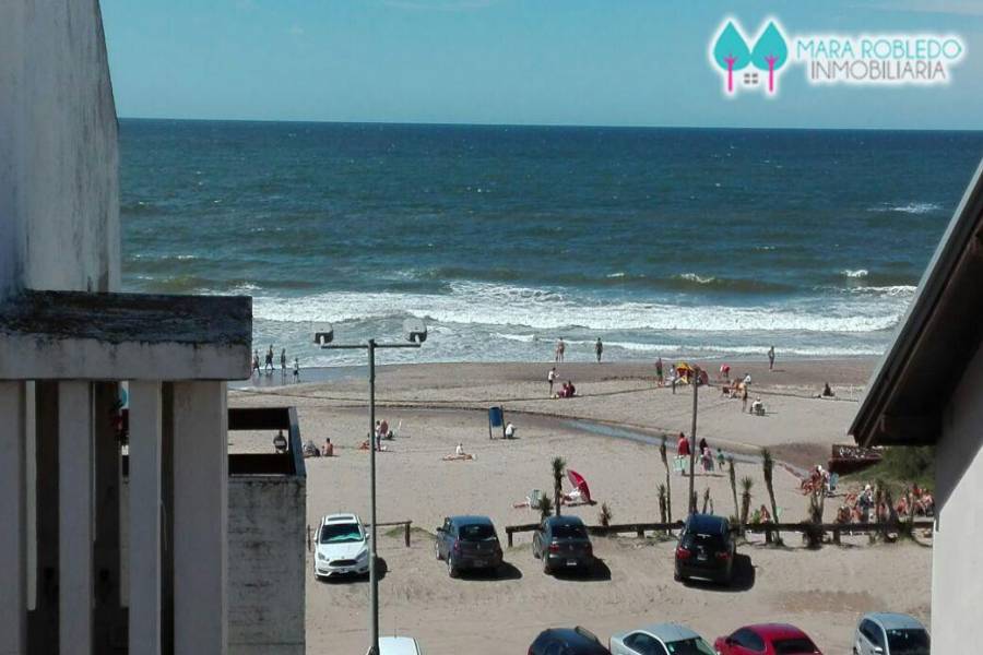 Pinamar,Buenos Aires,Argentina,2 Bedrooms Bedrooms,1 BañoBathrooms,Apartamentos,AV MAR,2,5743