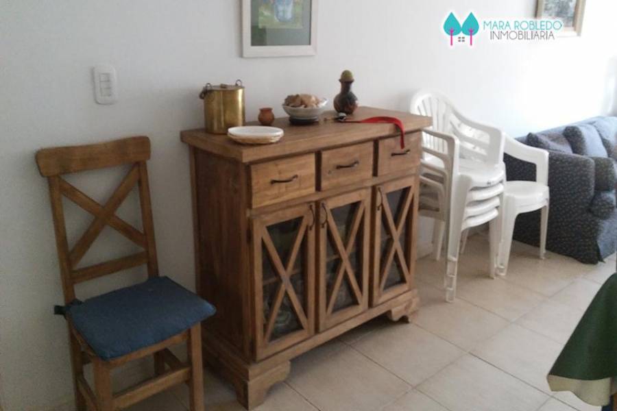 Pinamar,Buenos Aires,Argentina,4 Bedrooms Bedrooms,3 BathroomsBathrooms,Apartamentos,AV. MAR ,5744