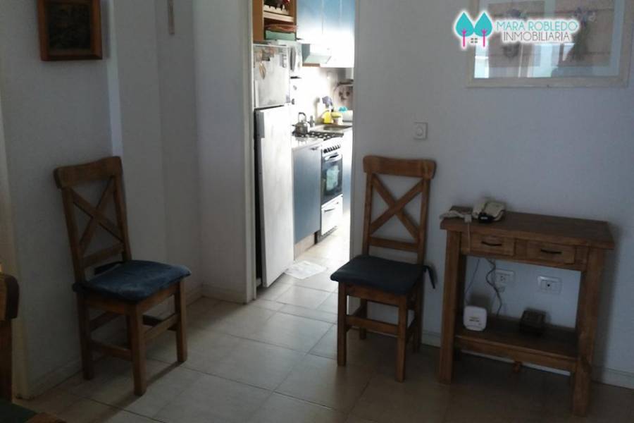 Pinamar,Buenos Aires,Argentina,4 Bedrooms Bedrooms,3 BathroomsBathrooms,Apartamentos,AV. MAR ,5744