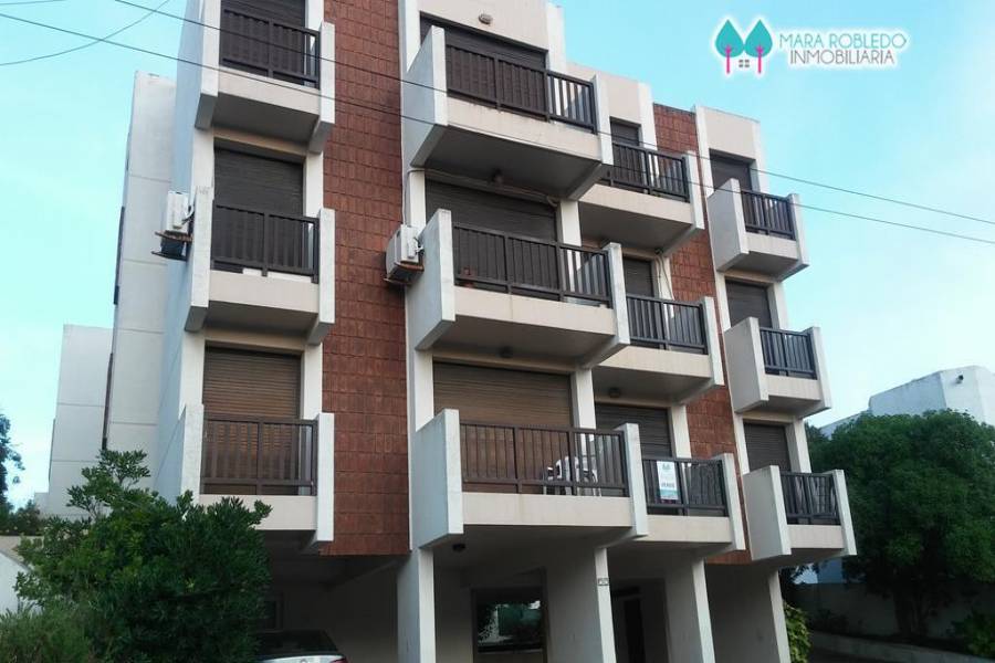 Pinamar,Buenos Aires,Argentina,2 Bedrooms Bedrooms,Apartamentos,BURRIQUETAS,1,5786