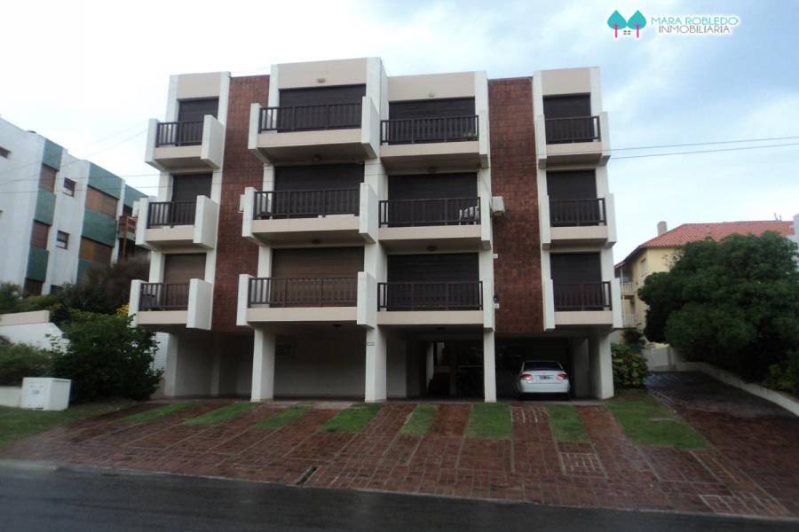 Pinamar,Buenos Aires,Argentina,2 Bedrooms Bedrooms,Apartamentos,BURRIQUETAS,1,5786
