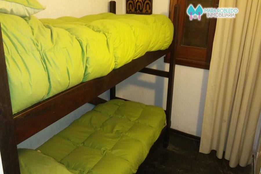 Pinamar,Buenos Aires,Argentina,2 Bedrooms Bedrooms,Apartamentos,BURRIQUETAS,1,5786