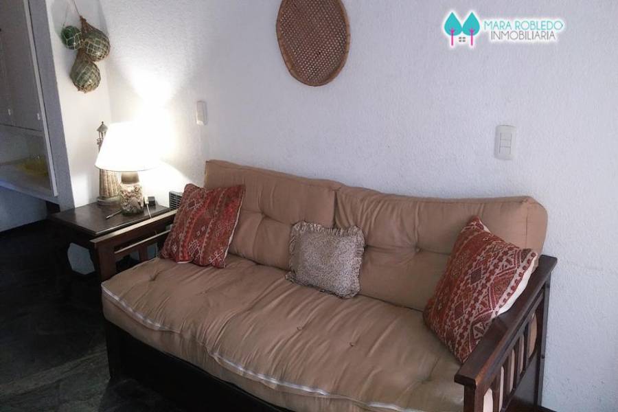 Pinamar,Buenos Aires,Argentina,2 Bedrooms Bedrooms,Apartamentos,BURRIQUETAS,1,5786
