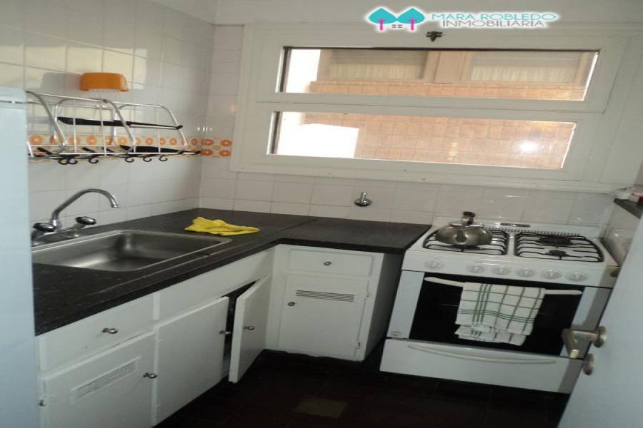 Pinamar,Buenos Aires,Argentina,2 Bedrooms Bedrooms,Apartamentos,BURRIQUETAS,1,5786