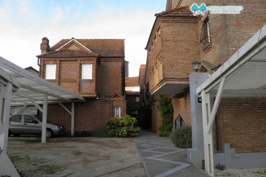 Pinamar,Buenos Aires,Argentina,3 Bedrooms Bedrooms,2 BathroomsBathrooms,Duplex-Triplex,DEL CARACOL ,5798