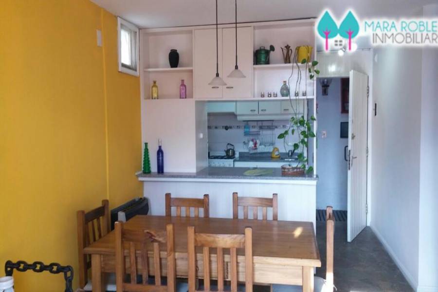 Pinamar,Buenos Aires,Argentina,2 Bedrooms Bedrooms,1 BañoBathrooms,Apartamentos,DEL MELGACHO,5802