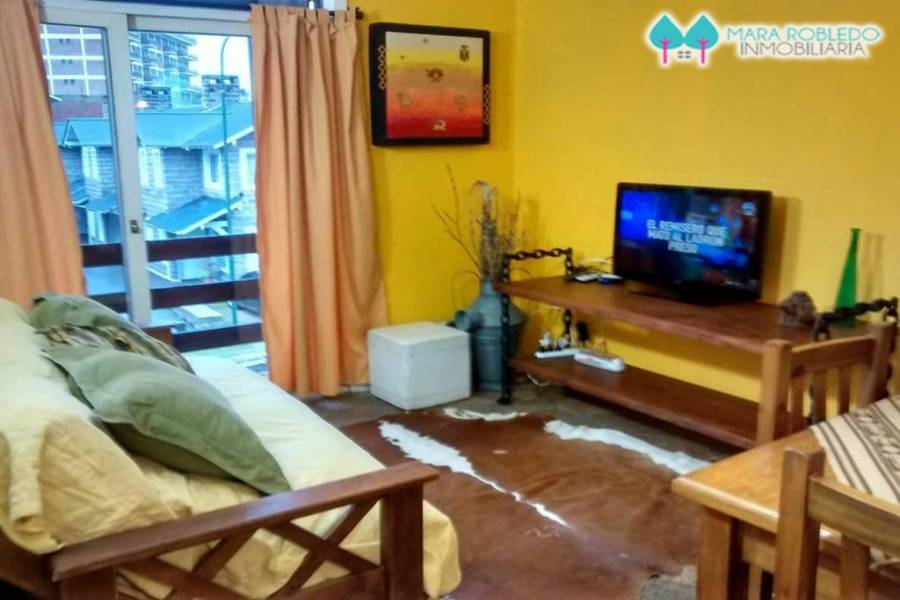 Pinamar,Buenos Aires,Argentina,2 Bedrooms Bedrooms,1 BañoBathrooms,Apartamentos,DEL MELGACHO,5802