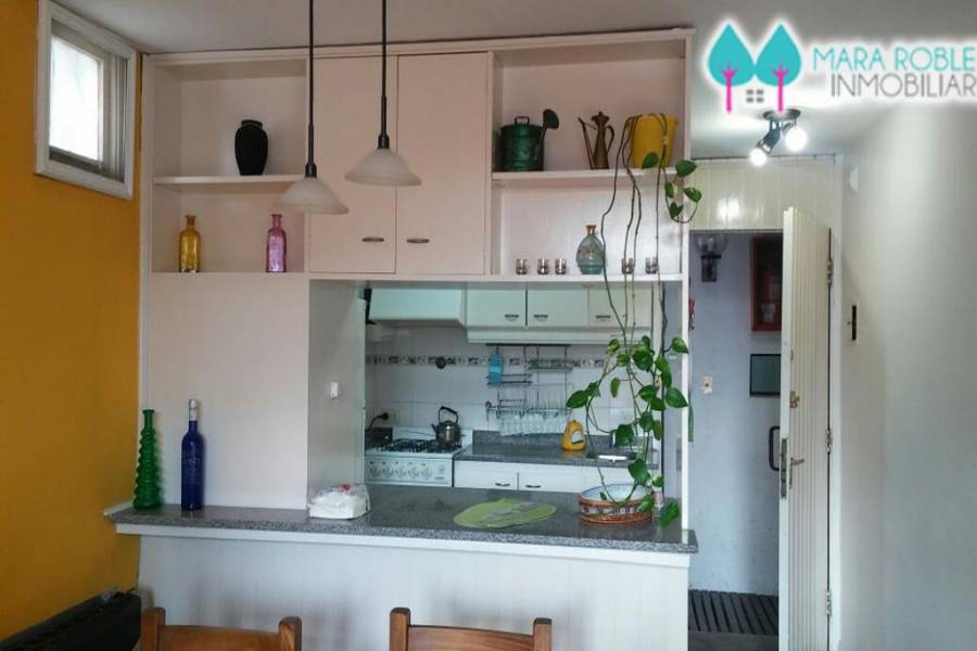 Pinamar,Buenos Aires,Argentina,2 Bedrooms Bedrooms,1 BañoBathrooms,Apartamentos,DEL MELGACHO,5802