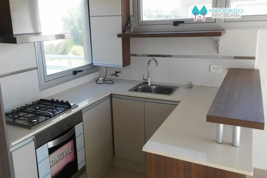 Pinamar,Buenos Aires,Argentina,3 Bedrooms Bedrooms,3 BathroomsBathrooms,Duplex-Triplex,EOLO,2,5810