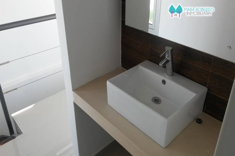 Pinamar,Buenos Aires,Argentina,3 Bedrooms Bedrooms,3 BathroomsBathrooms,Duplex-Triplex,EOLO,2,5810