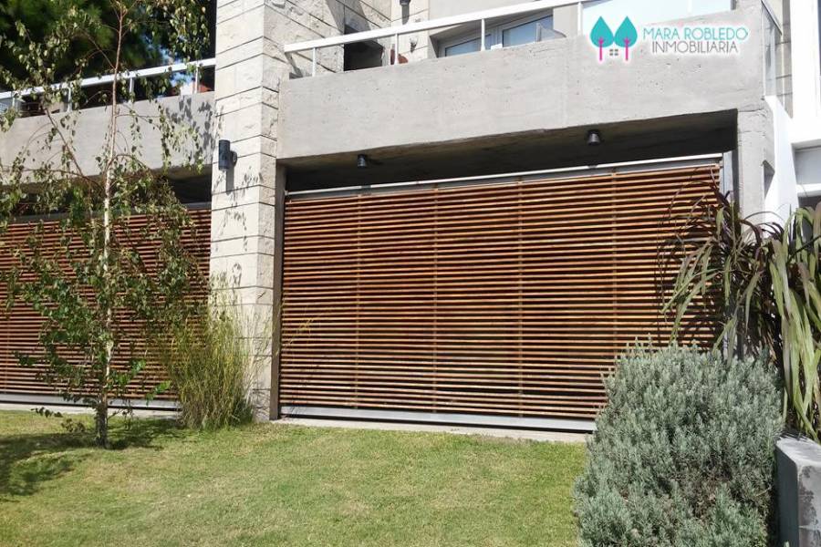 Pinamar,Buenos Aires,Argentina,2 Bedrooms Bedrooms,2 BathroomsBathrooms,Apartamentos,EOLO,5812
