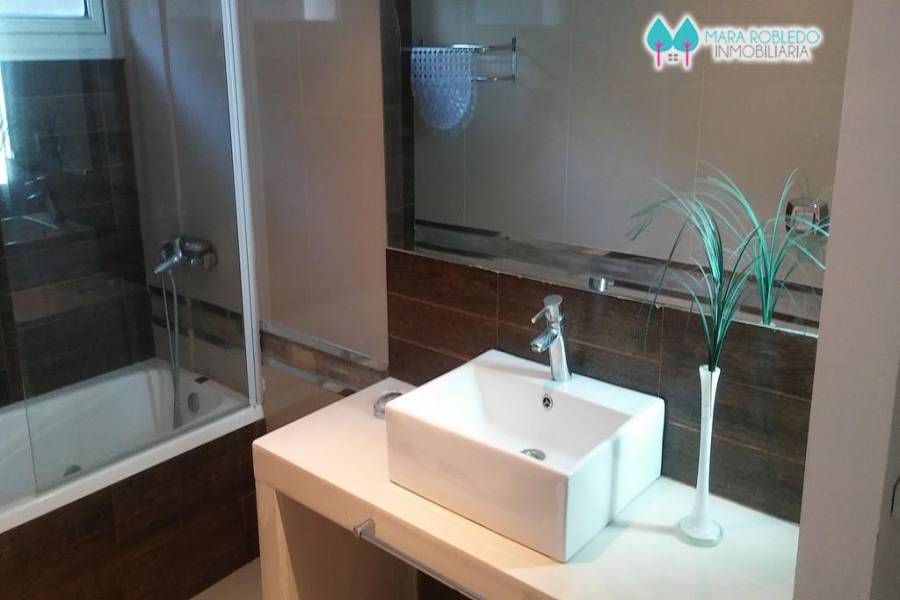 Pinamar,Buenos Aires,Argentina,2 Bedrooms Bedrooms,2 BathroomsBathrooms,Apartamentos,EOLO,5812