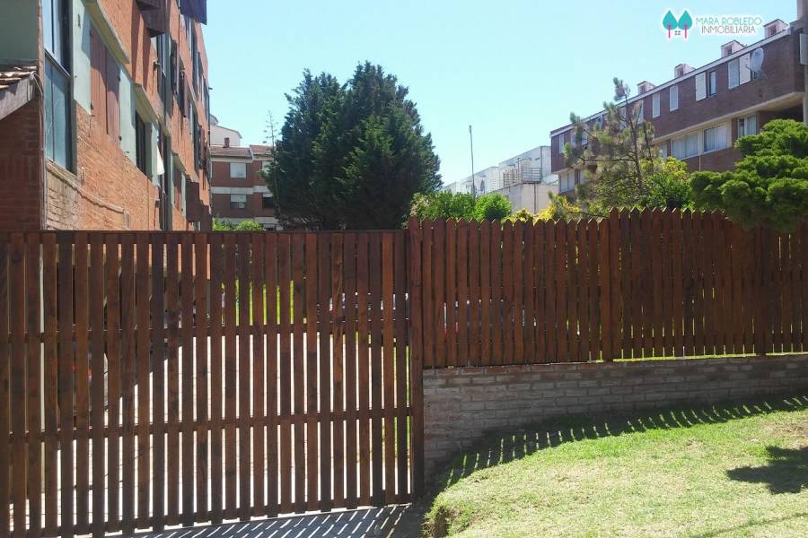 Pinamar,Buenos Aires,Argentina,2 Bedrooms Bedrooms,1 BañoBathrooms,Apartamentos,EOLO,2,5813
