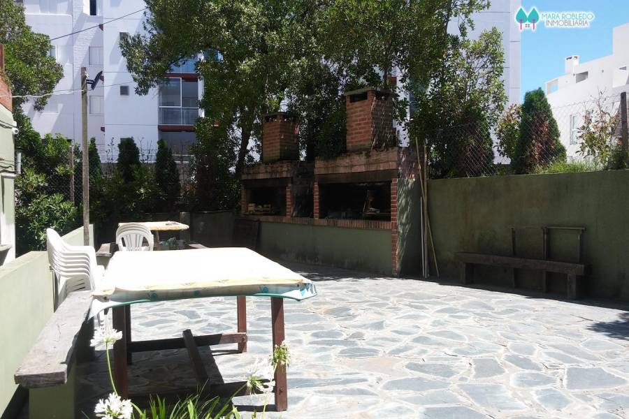 Pinamar,Buenos Aires,Argentina,2 Bedrooms Bedrooms,1 BañoBathrooms,Apartamentos,EOLO,2,5813