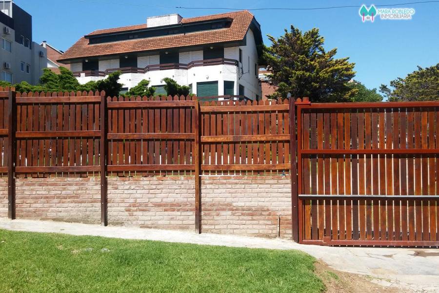 Pinamar,Buenos Aires,Argentina,2 Bedrooms Bedrooms,1 BañoBathrooms,Apartamentos,EOLO,2,5813