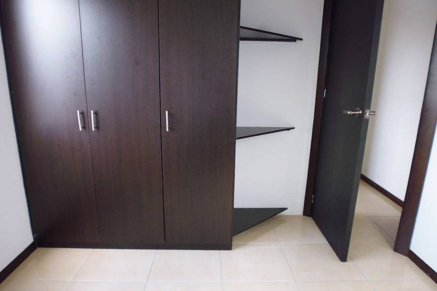 Cali,Valle del Cauca,Colombia,3 Bedrooms Bedrooms,2 BathroomsBathrooms,Apartamentos,14c,5851