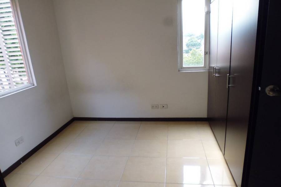 Cali,Valle del Cauca,Colombia,3 Bedrooms Bedrooms,2 BathroomsBathrooms,Apartamentos,14c,5851