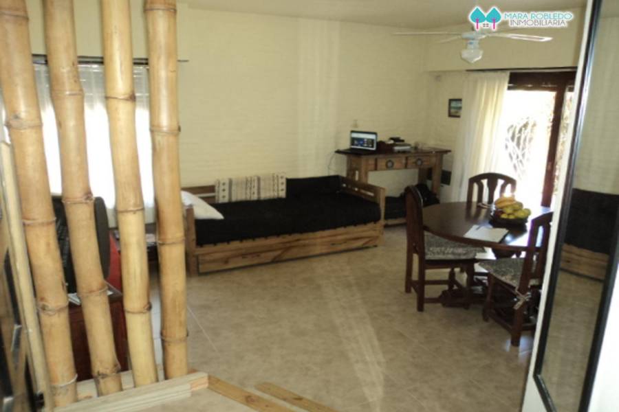 Pinamar,Buenos Aires,Argentina,3 Bedrooms Bedrooms,2 BathroomsBathrooms,Duplex-Triplex,DE LOS LANGOSTINOS ,5882