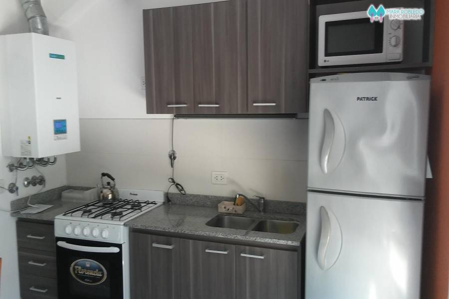Pinamar,Buenos Aires,Argentina,2 Bedrooms Bedrooms,2 BathroomsBathrooms,Duplex-Triplex,DEL CAZON ,5885