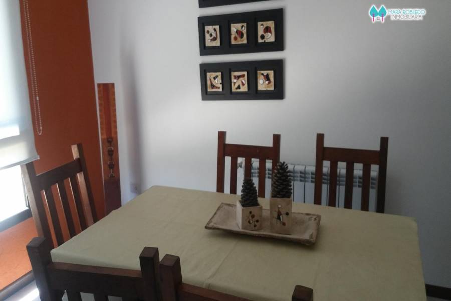 Pinamar,Buenos Aires,Argentina,2 Bedrooms Bedrooms,2 BathroomsBathrooms,Duplex-Triplex,DEL CAZON ,5885