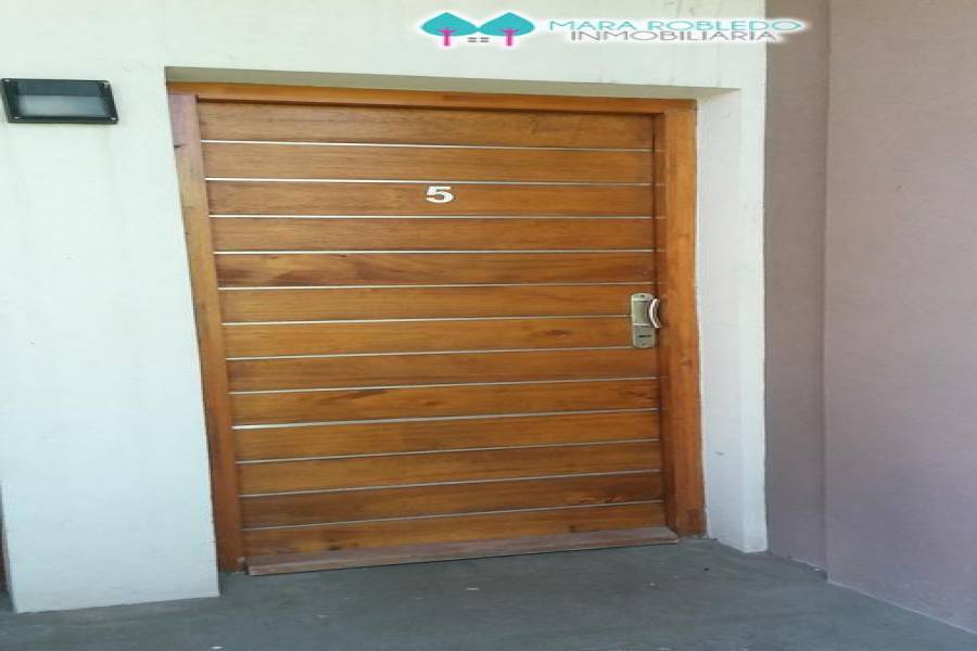 Pinamar,Buenos Aires,Argentina,2 Bedrooms Bedrooms,2 BathroomsBathrooms,Duplex-Triplex,DEL CAZON ,5885