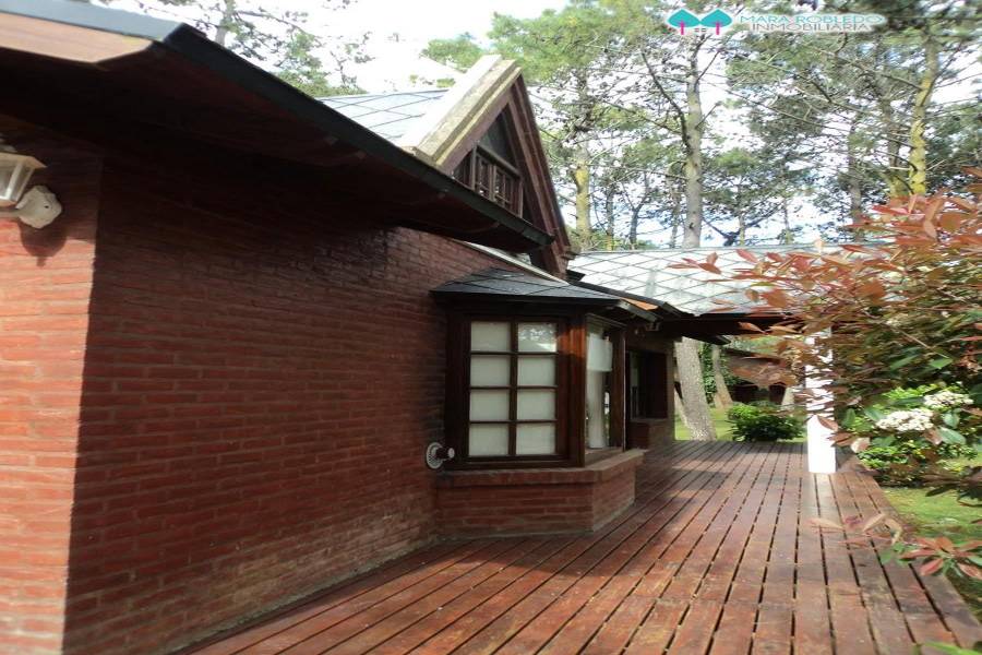 Carilo,Buenos Aires,Argentina,4 Bedrooms Bedrooms,3 BathroomsBathrooms,Casas,PALMERA ,5895