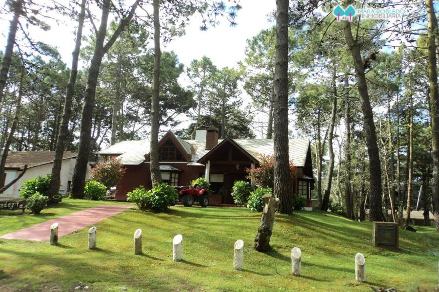 Carilo,Buenos Aires,Argentina,4 Bedrooms Bedrooms,3 BathroomsBathrooms,Casas,PALMERA ,5895