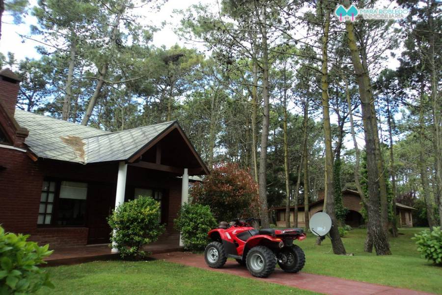Carilo,Buenos Aires,Argentina,4 Bedrooms Bedrooms,3 BathroomsBathrooms,Casas,PALMERA ,5895