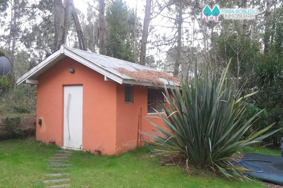Carilo,Buenos Aires,Argentina,4 Bedrooms Bedrooms,3 BathroomsBathrooms,Casas,PALMERA Y CHORLO,5898