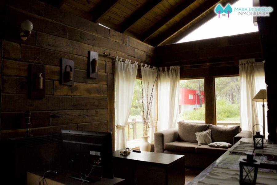 Carilo,Buenos Aires,Argentina,3 Bedrooms Bedrooms,1 BañoBathrooms,Cabañas-bungalows,SEQUOIA ,5899