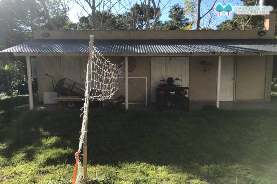 Valeria del Mar,Buenos Aires,Argentina,3 Bedrooms Bedrooms,2 BathroomsBathrooms,Casas,CBTA JULIETA Y ARCACHON,5931