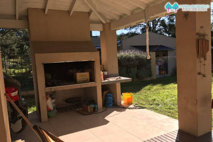 Valeria del Mar,Buenos Aires,Argentina,3 Bedrooms Bedrooms,2 BathroomsBathrooms,Casas,CBTA JULIETA Y ARCACHON,5931