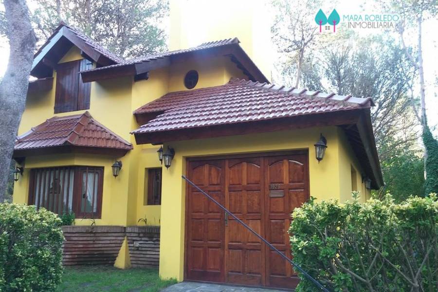 Valeria del Mar,Buenos Aires,Argentina,3 Bedrooms Bedrooms,2 BathroomsBathrooms,Casas,EL CANO ,5936