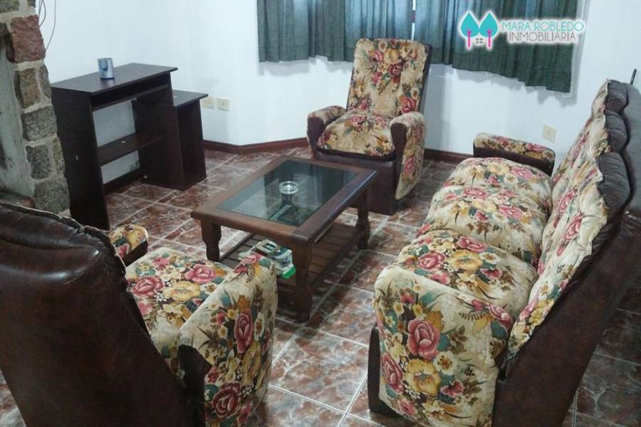 Valeria del Mar,Buenos Aires,Argentina,3 Bedrooms Bedrooms,2 BathroomsBathrooms,Casas,EL CANO ,5936