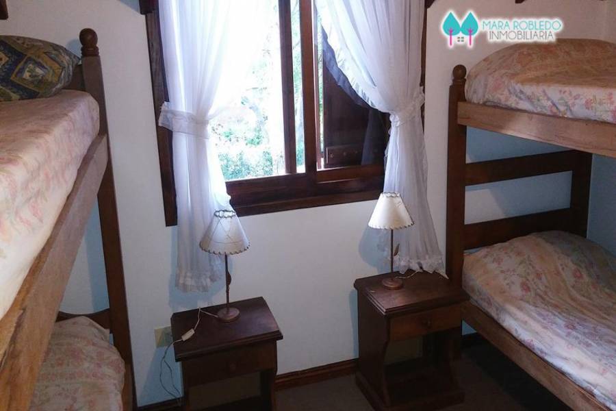 Valeria del Mar,Buenos Aires,Argentina,3 Bedrooms Bedrooms,2 BathroomsBathrooms,Casas,EL CANO ,5936