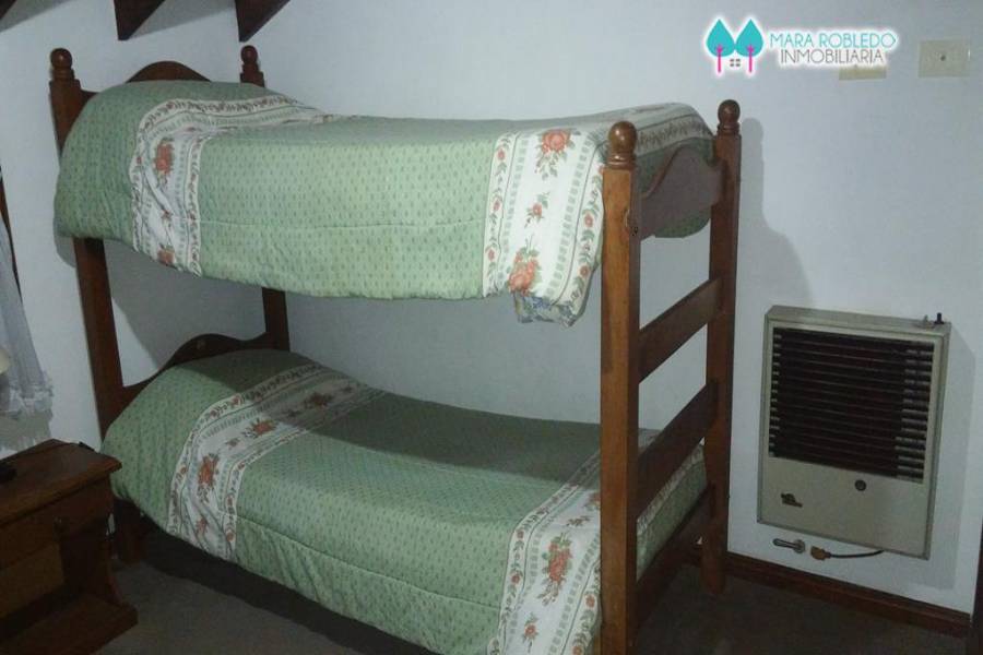 Valeria del Mar,Buenos Aires,Argentina,3 Bedrooms Bedrooms,2 BathroomsBathrooms,Casas,EL CANO ,5936